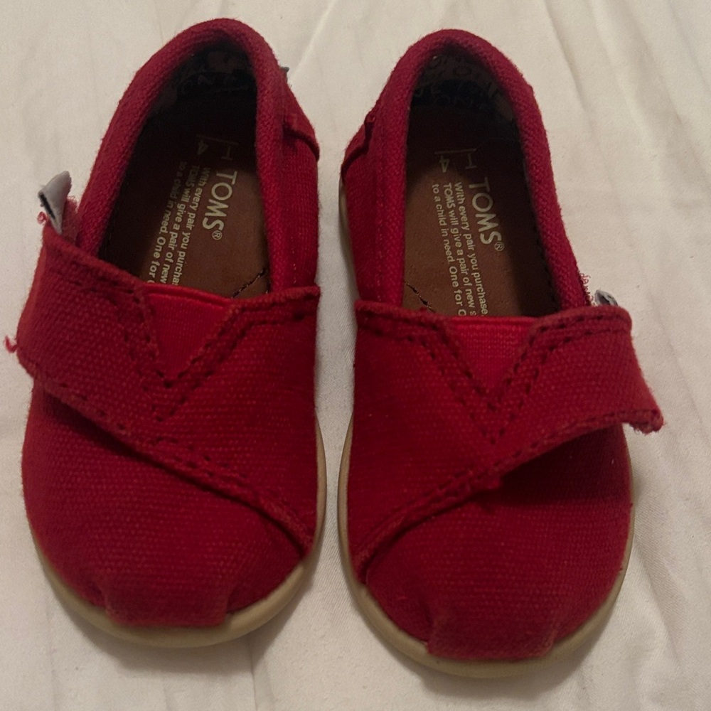TOMS Kids Vibrant Red Slippers